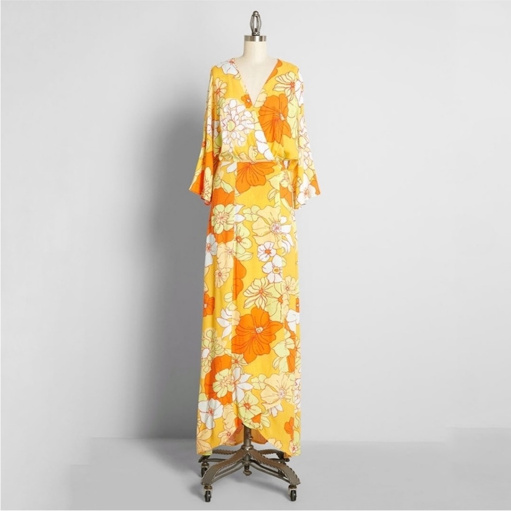 NWT ModCloth Living That Resort Life Maxi Wrap Dress Yellow Floral 70’s Flower S